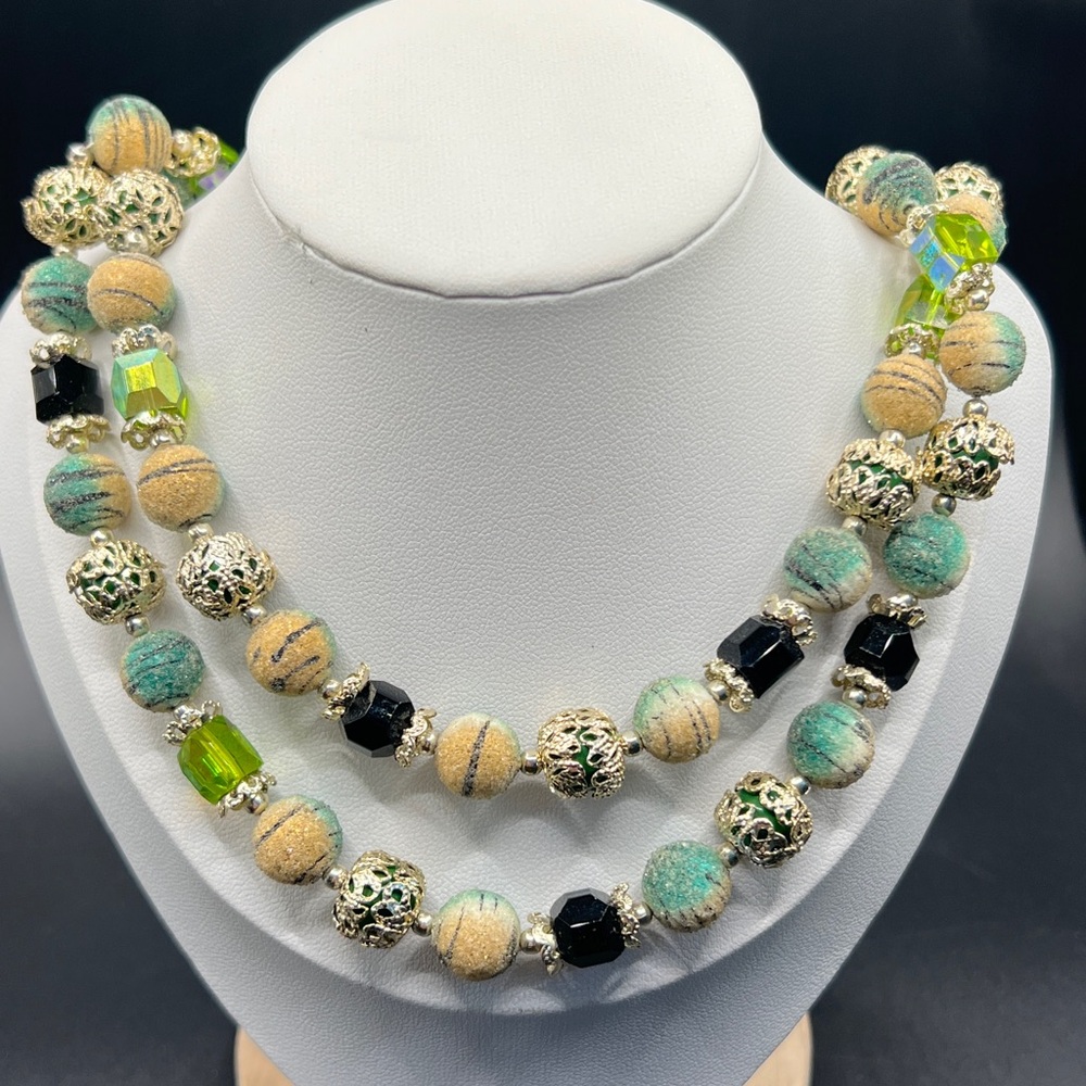 Vintage Japan green and Cream Beaded Necklace